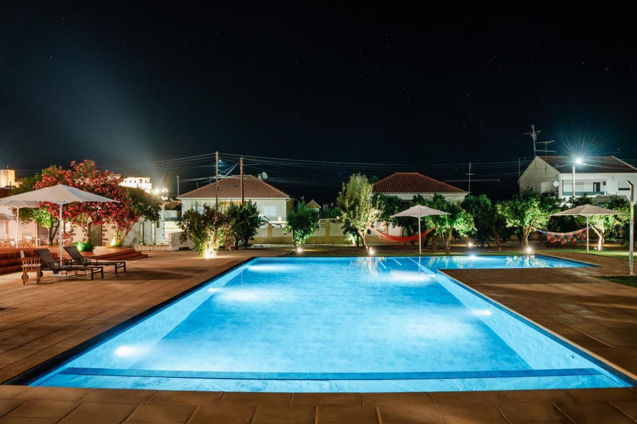 Villa Dos R'S Avis Exteriér fotografie