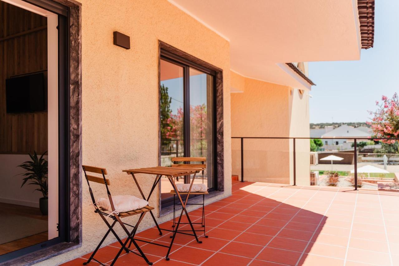 Villa Dos R'S Avis Exteriér fotografie