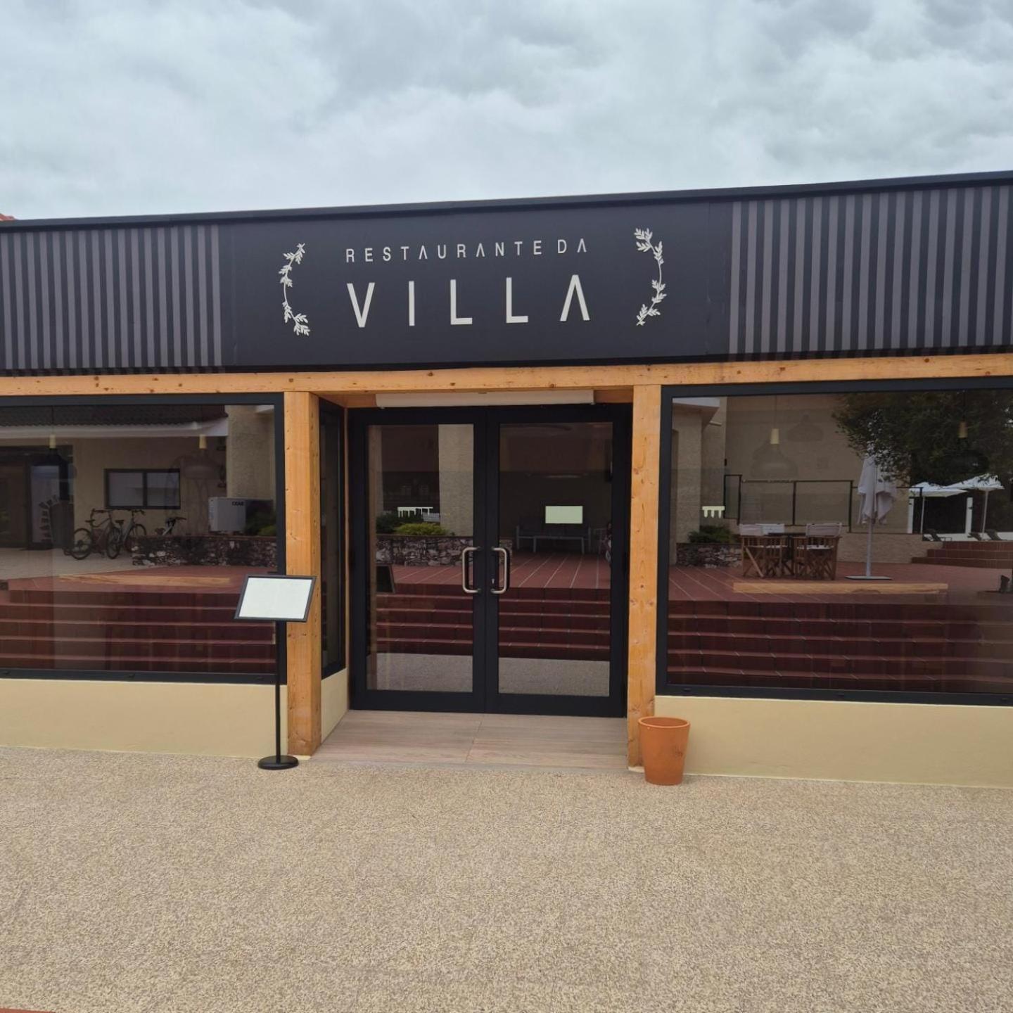 Villa Dos R'S Avis Exteriér fotografie